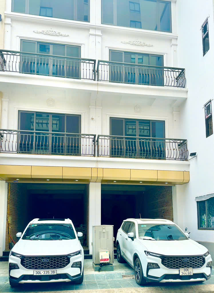 HÀNG XÓM QUẬN ỦY HOÀNG MAI. 90M Ô CHỜ THANG MÁY, VỊ TRÍ ĐẸP TRUNG TÂM QUẬN. Chỉ 1X tỷ - Ảnh 1